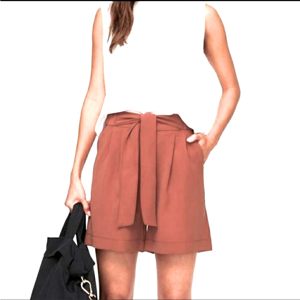 Lululemon | Noir Shorts